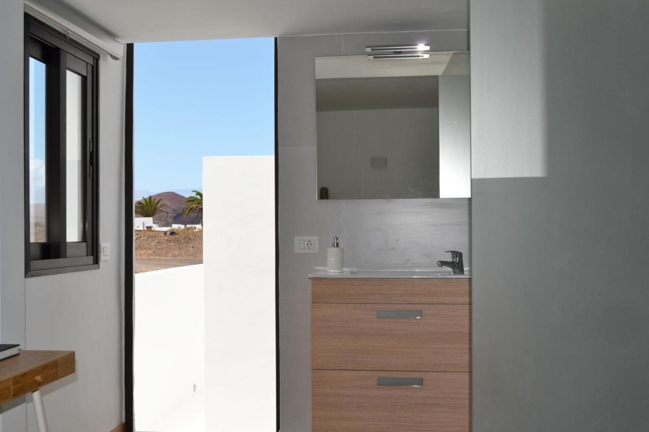 Habitación con baño y entrada independiente La Santa Exterior foto